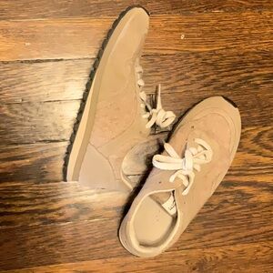 ED by Ellen DeGeneres women’s size 7.5 knit sneakers